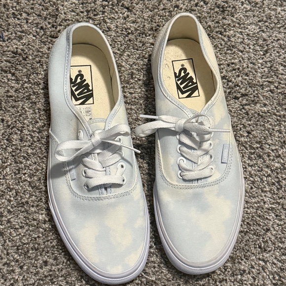 Vans - Picture 1 of 5